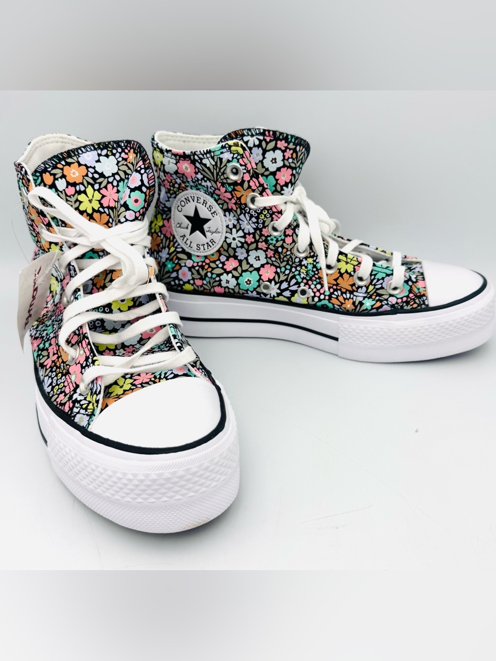 Converse Chuck Taylor All Star Lift Floral Platform High Top Women’s 7